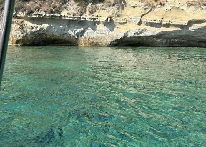 Poseidon Boat Trips Tekne *